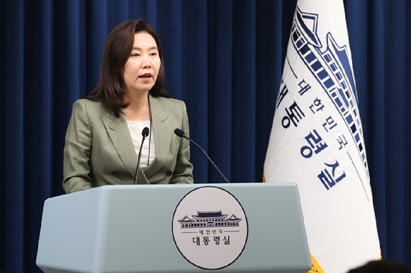 이재명 대통령이 29일 법무부·과학기술정보통신부·산업통상자원부·보건복지부·국토교통부 등 부처에 1·2차관 인사를 단행했다. 왼쪽부터 이진수 법무부 차관, 이호현 산업부 2차관, 이형훈 복지부 2차관, 이상경 국토부 1차관, 류제명 과기부 2차관 [사진=대통령실]