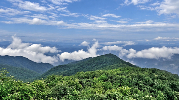 맑은 날의 소백산 비로봉 [사진=박성기 작가 ]