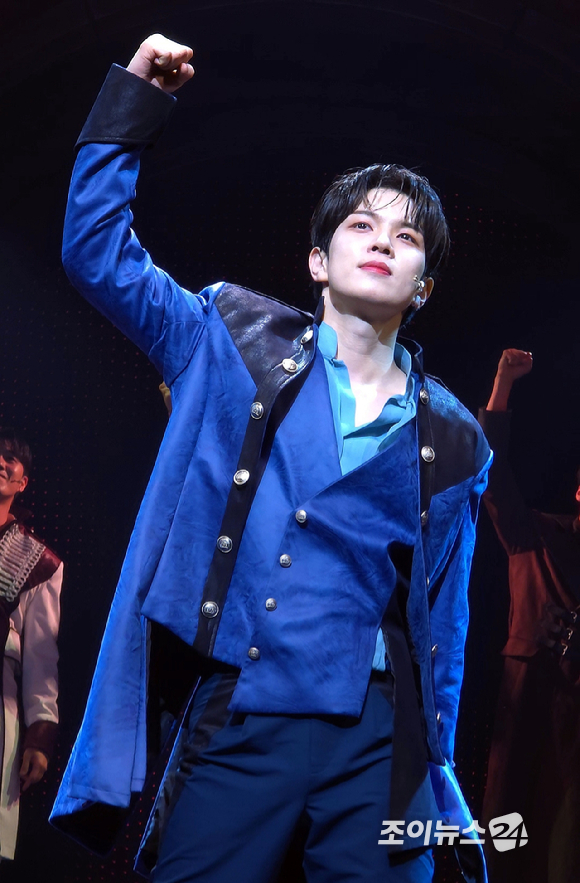 엔플라잉 유회승 뮤지컬 '로미오와 줄리엣' 프로필 사진 [사진=엠스텐]