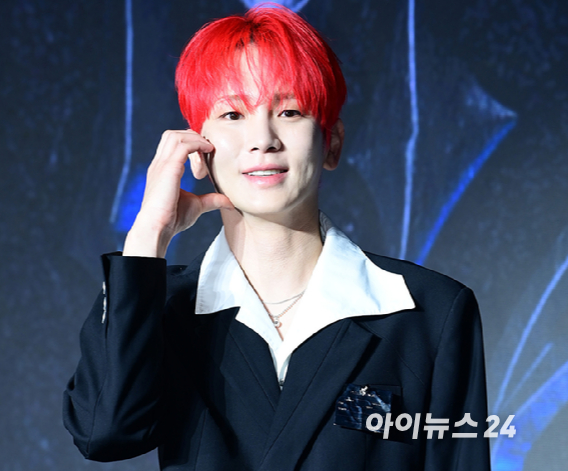 샤이니 키가 11일 오후 서울 광진구 풀만 앰배서더 서울 이스트폴 브로드웨이에서 열린 솔로 정규 3집 '헌터'(HUNTER) 발매 기념 기자회견에 참석하고 있다. [사진=정소희 기자]