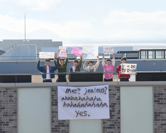 킥플립 단체 콘셉트 포토 [사진=JYP엔터테인먼트]