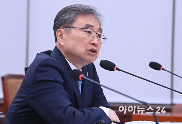 조현 외교부 장관이 20일 서울 여의도 국회 외교통일위원회에서 열린 나무호 사건 현안질의에서 의원 질의에 답변하고 있다. [사진=곽영래 기자]