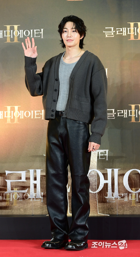 배우 김재영이 5일 오후 서울 용산구 CGV 용산아이파크몰에서 열린 영화 '글래디에이터 Ⅱ' VIP 시사회에 참석하고 있다. 