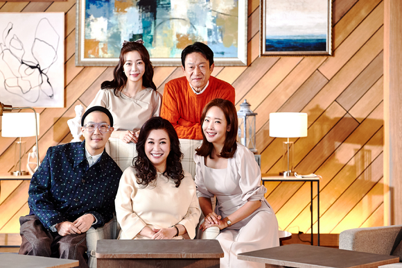 오은영 박사, 하하, 소유진, 김응수, 박지민 아나운서가 16일 오후 온라인으로 진행된 MBC '오은영 리포트 시즌2-결혼지옥' 제작발표회에 참석하고 있다. [사진=MBC]