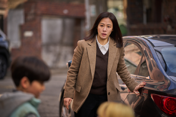 배우 배현성이 영화 '실낙원'에서 열연하고 있다. [사진=CJ ENM]
