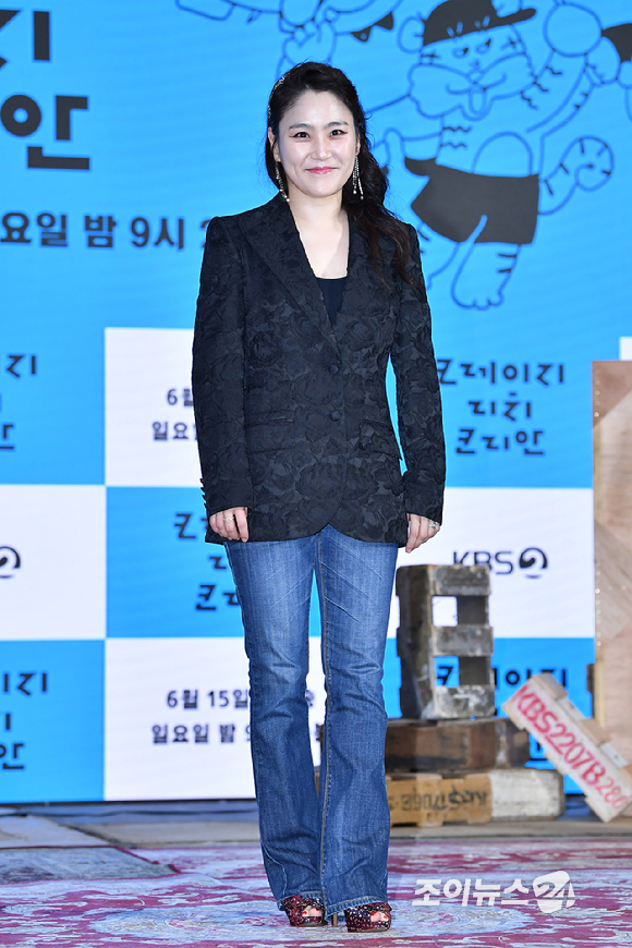 첼로연주가 겸 지휘자 장한나가 10일 오전 서울 영등포구 여의도동 KBS별관에서 진행된 KBS 2TV 새 예능프로그램 '크레이지 리치 코리안' 제작발표회에 참석해 포즈를 취하고 있다. [사진=문수지 기자]