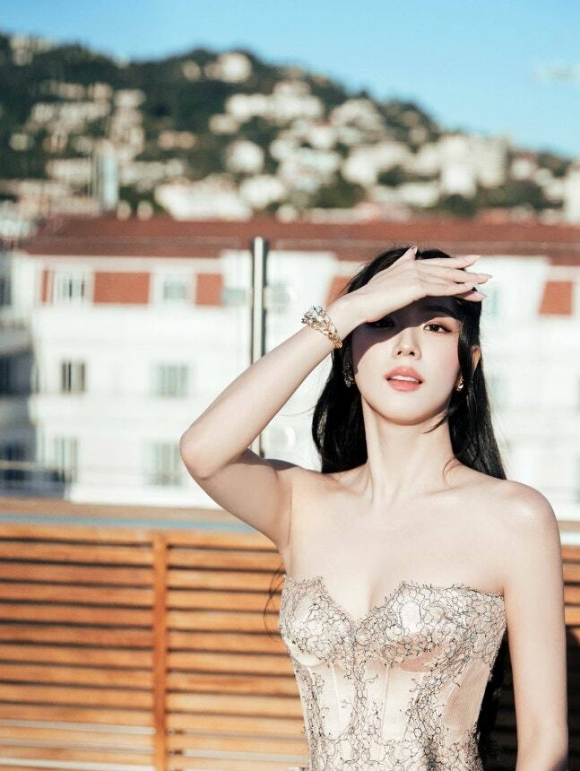 지수 [사진=지수 SNS]