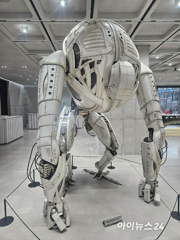 초대형 강아지 로봇 '닥스훈트 선샤인' [사진=설재윤 기자]