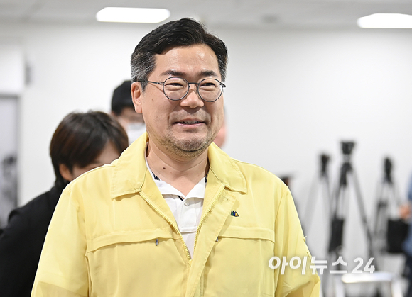 박찬대 더불어민주당 대표 후보자가 28일 오후 서울 여의도 국회 소통관에서 현안 관련 기자회견에 참석하고 있다. [사진=곽영래 기자]