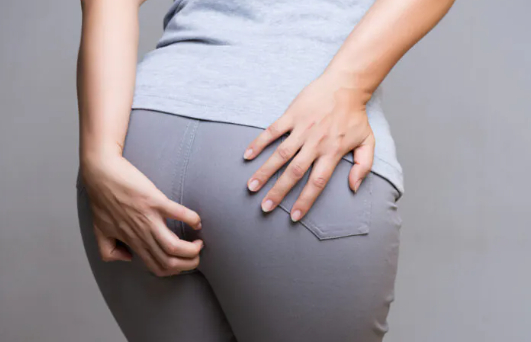 속옷에 잦은 실수를 하는 아내 때문에 걱정이 깊어진 남편의 사연이 알려졌다. 사진은 본 기사 내용과 무관. [사진=laketown-naishikyo]