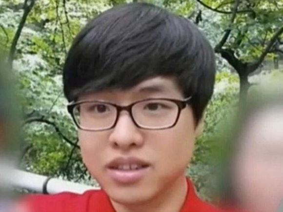 지난 2021년 학부모의 항의와 민원 끝에 스스로 목숨을 끊은 故 이영승 교사. [사진=MBC 보도화면 캡처]