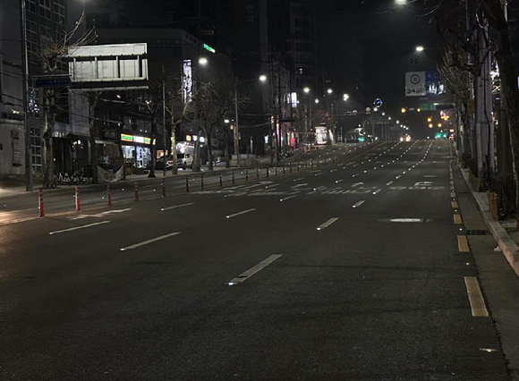 정부가 비오는 밤에도 도로 차선이 잘 보이도록 규정을 강화한다. [사진=아이뉴스24DB]