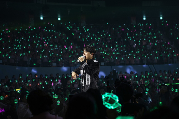 가수 이찬원이 '2025-26 이찬원 콘서트 '찬가 : 찬란한 하루''를 개최하고 팬들을 만나고 있다. [사진=대박기획]