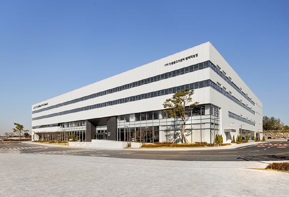 기아 인증중고차 센터 평택 직영점 및 PBV 익스피리언스 센터 외부 전경. [사진=기아]