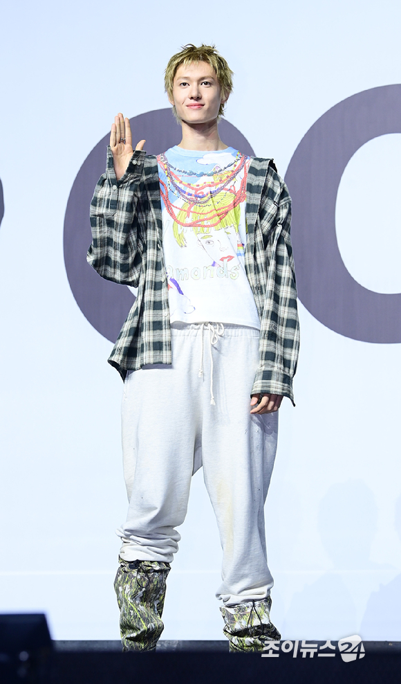 그룹 코르티스 마틴이 18일 오후 서울 용산구 블루스퀘어에서 열린 코르티스(CORTIS) 데뷔 쇼케이스 '컬러 아웃사이드 더 라인스'(COLOR OUTSIDE THE LINES)에 참석하고 있다. [사진=정소희 기자]