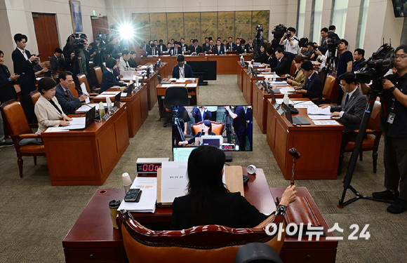 30일 서울 여의도 국회에서 열린 문화체육관광위원회의 대한축구협회 현안 관련 청문회가 열리고 있다. [사진=곽영래 기자]