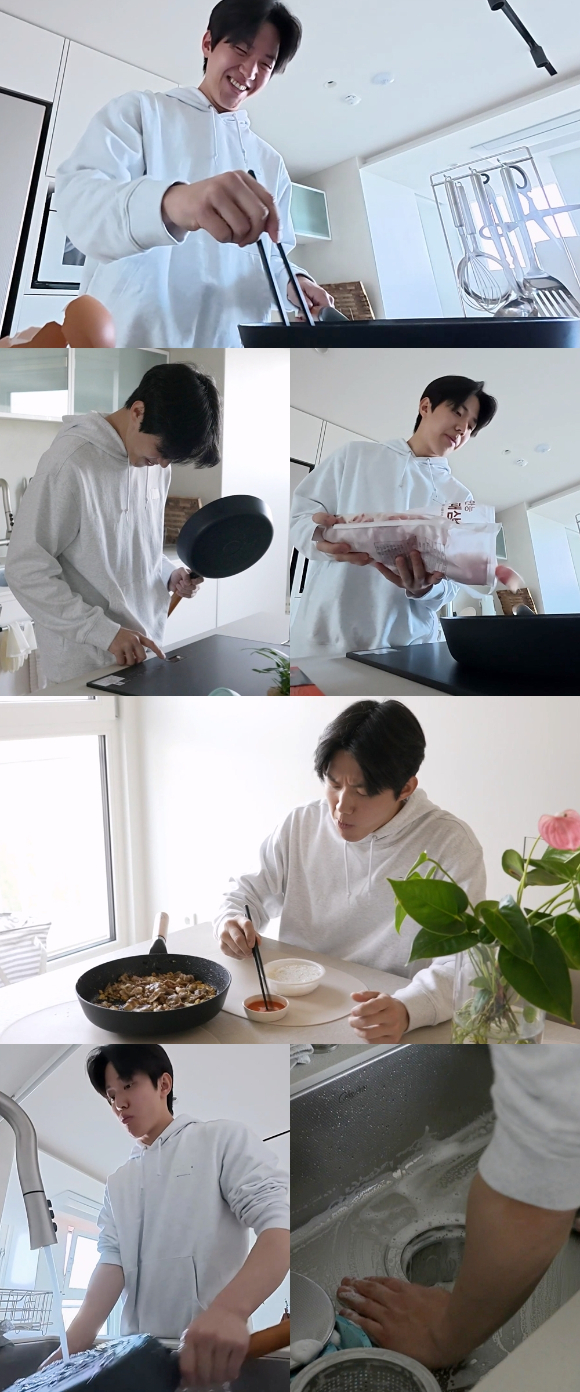 데이식스 도운이 자취 요리를 만들고 있다. [사진=MBC]