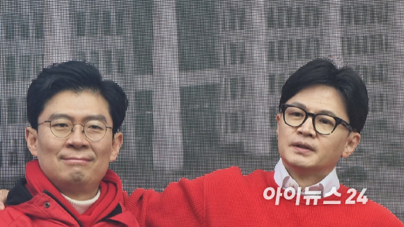 한동훈 국민의힘 비상대책위원장이 지난 달 28일 서울 마포구 망원역에서 열린 '국민의힘으로 마포살리기 '지원유세에서 조정훈 마포갑 후보를 위해 연설하고 있다. [사진=박정민 기자]