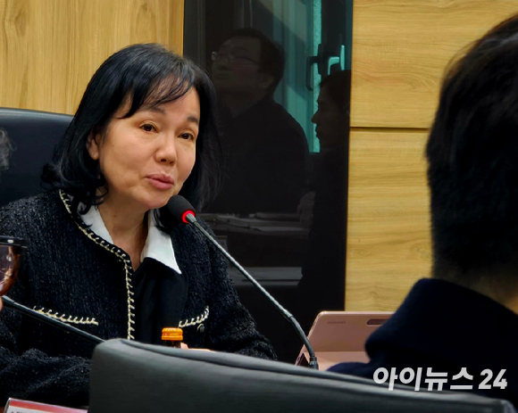 &quot;기업 보안 투자 유도가 목적&quot;⋯송경희 개보위원장의 &apos;사전예방론&apos;