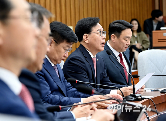 송언석 국민의힘 원내대표가 8일 서울 여의도 국회에서 열린 원내대책회의에서 발언하고 있다. [사진=곽영래 기자]
