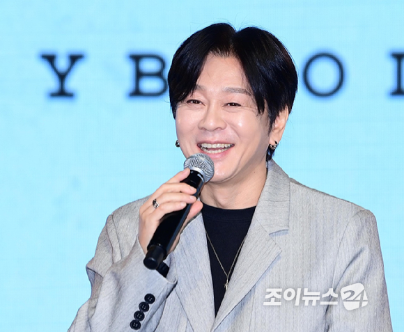 밴드 YB가 17일 오후 서울 마포구 홍대 롤링홀에서 열린 새 EP 앨범 'Odyssey' 쇼케이스에 참석하고 있다. [사진=정소희 기자]