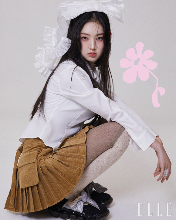 키키(KiiiKiii)가 데뷔 전 화보 촬영을 진행했다. [사진=엘르코리아]