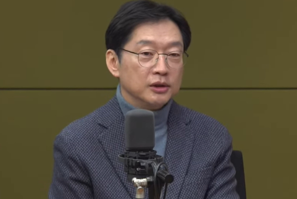 김경수 전 경남지사가 대선 주자가 한 명 있는 것보다 더 다양하면 좋다는 뉘앙스의 발언을 했다. [사진=CBS '김현정의 뉴스쇼']