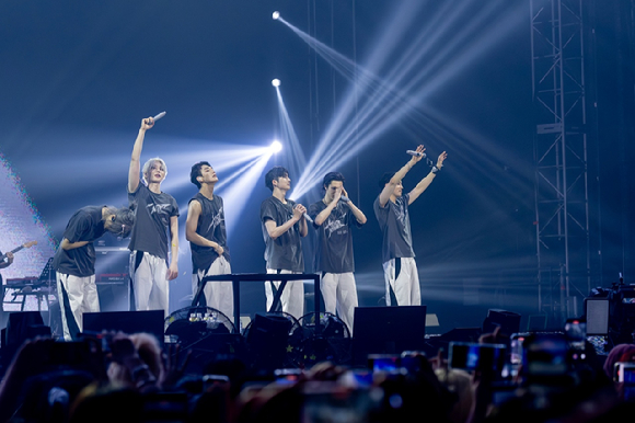 그룹 피원하모니(P1Harmony, 기호 테오 지웅 인탁 소울 종섭)가 '2025 P1Harmony LIVE TOUR 'P1ustage H : MOST WANTED'(플러스테이지 에이치 : 모스트 원티드) IN SEOUL'을 개최하고 팬들을 만나고 있다. [사진=FNC엔터테인먼트]
