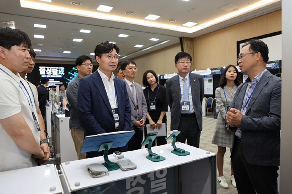 나노소재가 첨단기술 이끈다...'알성달成' 전시회 열려 - 뉴스 썸네일 이미지