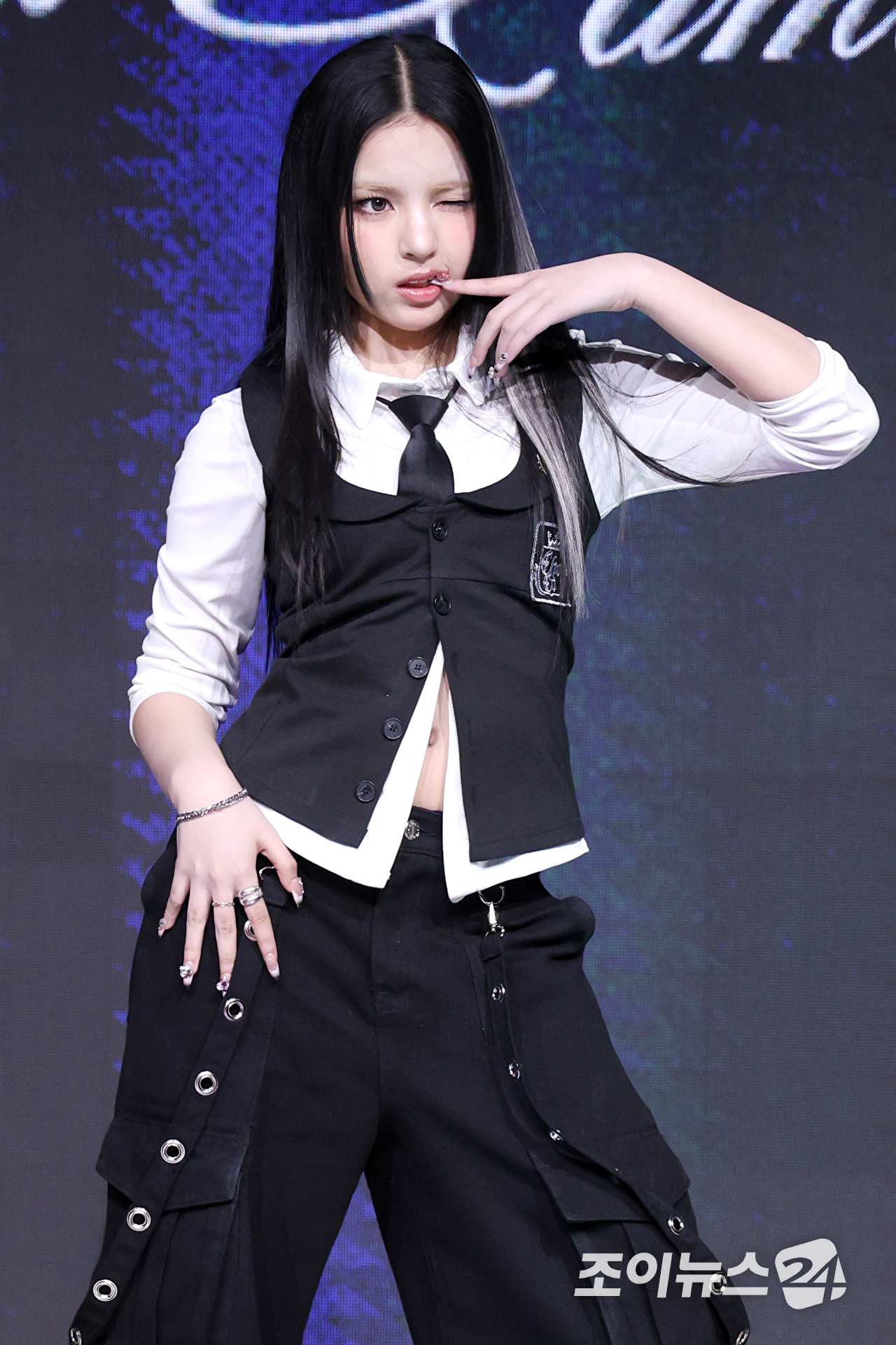 [포토] 초코2 안판 '블랙핑크 리사 닮은 태국 멤버'