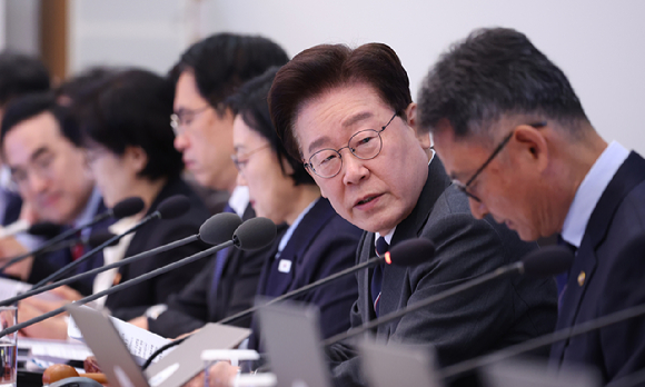 이재명 대통령이 6일 청와대에서 열린 국무회의에서 발언하고 있다. 2026.10.6 [사진=연합뉴스]