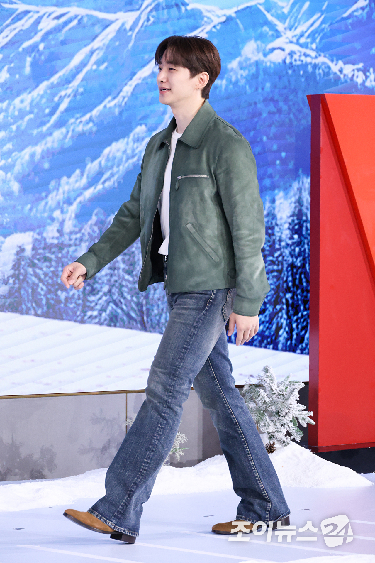 배우 이준호가 22일 오전 서울 마포구 호텔 나루 서울 엠갤러리에서 진행된 넷플릭스 예능 '대환장 기안장 시즌2' 제작발표회에 참석해 포즈를 취하고 있다. [사진=문수지 기자]