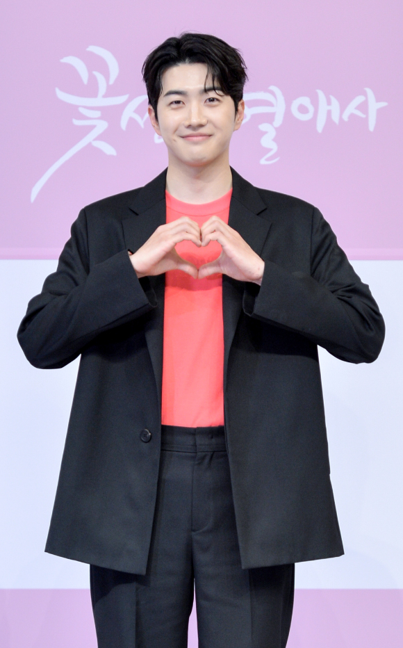 [포토]'꽃선비 열애사' 강훈, 꽃선비 전문 배우