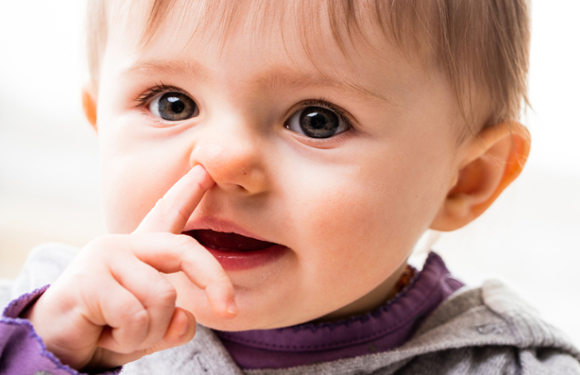 건조한 공기로 인해 코딱지가 늘어났다면 적절한 관리가 필요하다. 사진은 본 기사 내용과 무관함. [사진=Reliant Medical Group]