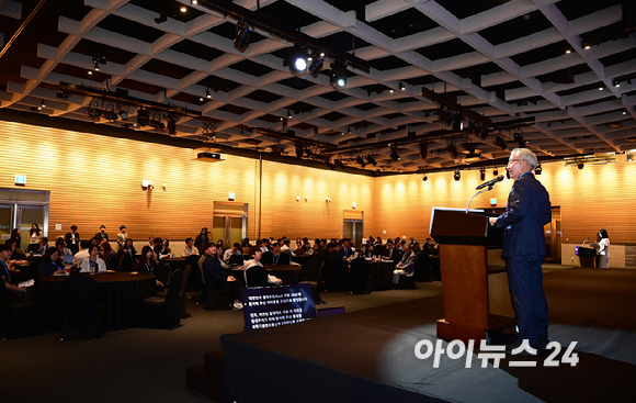 [포토] 'KCSF 2026' 박동석 아이뉴스24 사장 개회사
