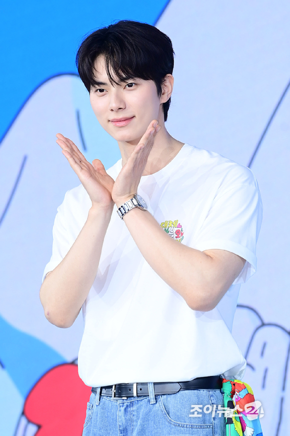 배우 이채민이 12일 오전 서울 마포구 호텔 나루엠갤러리에서 열린 넷플릭스 예능 '대체 등산을 왜 하는 건데?' 제작발표회에 참석하고 있다. [사진=정소희 기자]
