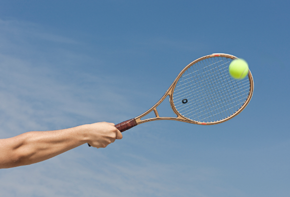 테니스와 배드민턴 등 라켓 스포츠가 수명과 밀접한 연관성을 보인다는 연구 결과가 나왔다. 사진은 AI 생성 이미지로, 본 기사 내용과 무관. [사진=챗GPT]