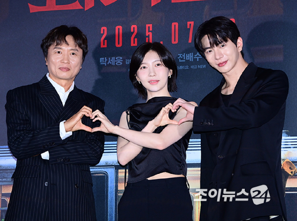 배우 전배수-주현영-최보민이 24일 오후 서울 용산구 CGV 용산아이파크몰에서 열린 영화 '괴기열차'(감독 탁세웅) 언론시사회에 참석하고 있다. [사진=정소희 기자]