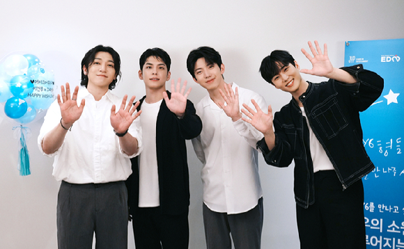 DAY6(데이식스)가 국내 난치병 환아를 위한 소원 성취 활동을 펼치고 있다. [사진=JYP엔터테인먼트]