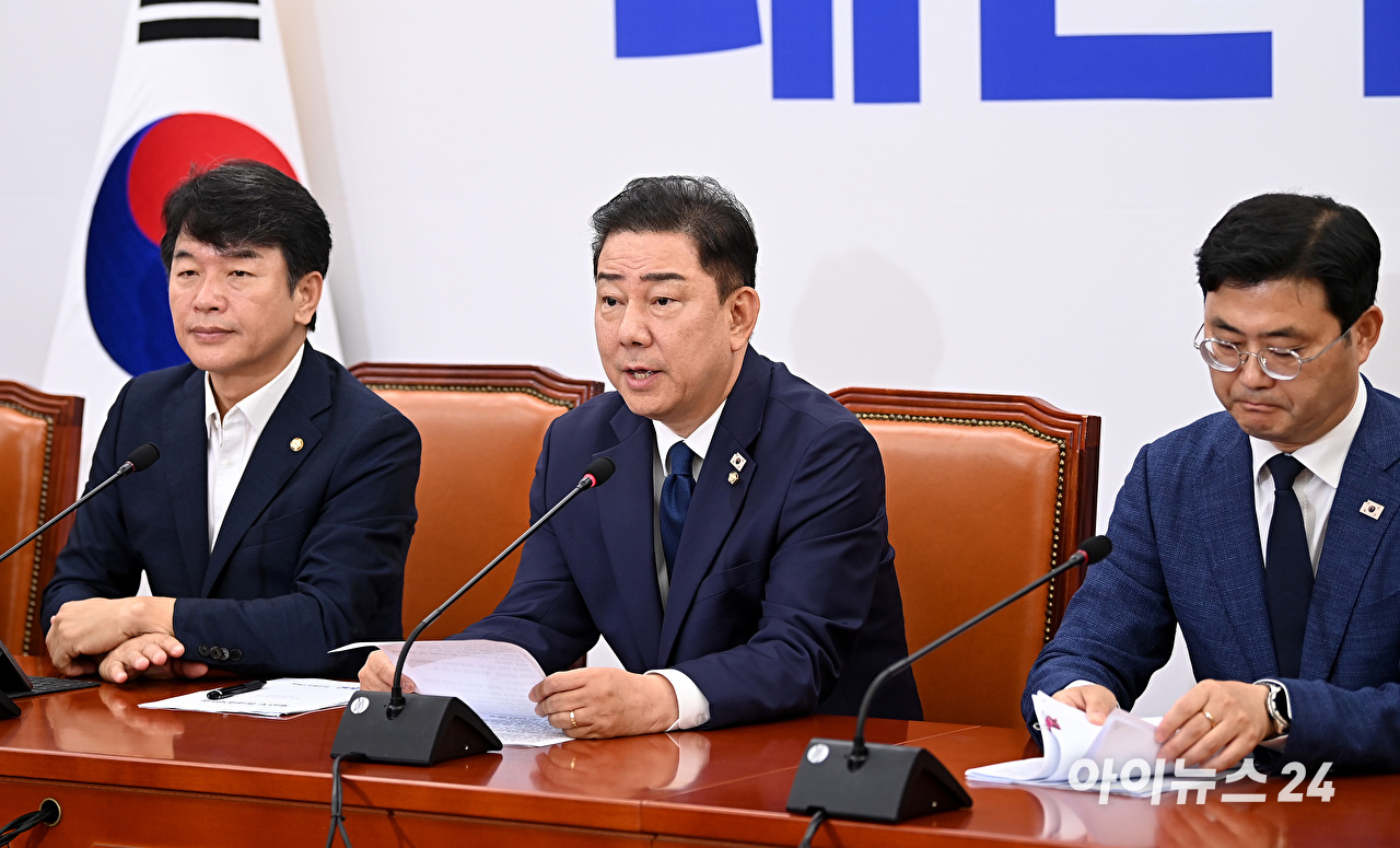 강선우 여성가족부 장관 후보자가 14일 서울 여의도 국회 여성가족위원회에서 열린 인사청문회에서 모두발언을 하고 있다. [사진=곽영래 기자]