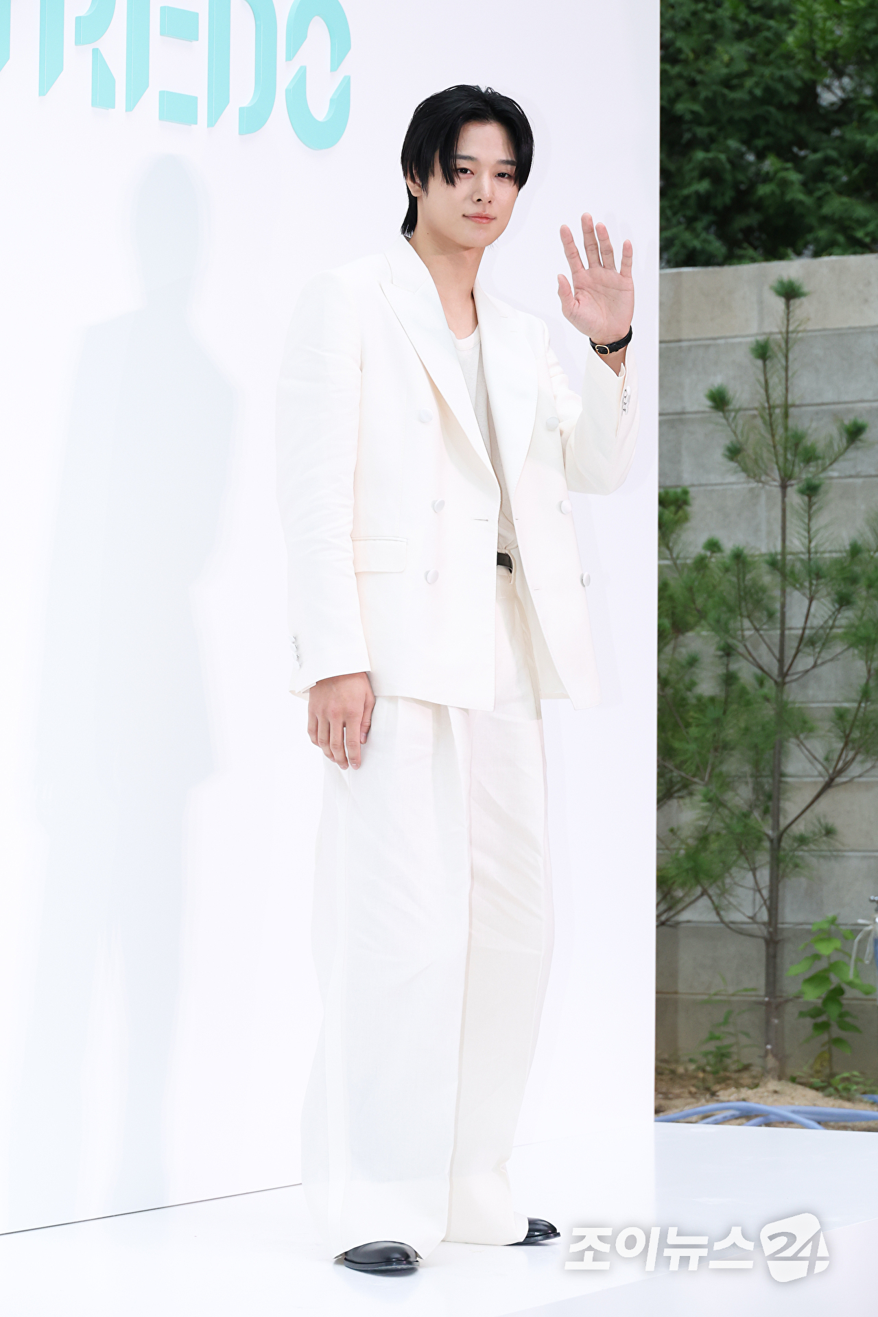 그룹 더보이즈 주연이 10일 오후 서울 성동구 성수동에서 진행된 프래그런스 브랜드 바이레도 NEW 오 드 퍼퓸 '퓨쳐 메모리즈' 출시 기념 팝업 오픈 행사에 참석해 포즈를 취하고 있다. [사진=문수지 기자]