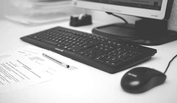 근로자, 사용자, 정부 등이 내년부터 '포괄 임금제 규제' '퇴근 후 연락금지' 등 실노동 시간 단축 내용을 담은 법안을 구체화하는 데 뜻을 모았다. 본 기사와 무관한 이미지. [사진=픽사베이@jonathansautter]