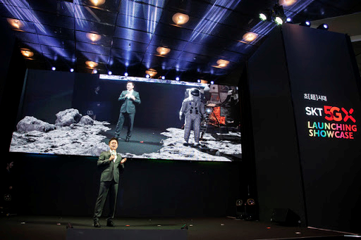 SK텔레콤은 2011년 7월 1일 국내 최초 LTE를 상용화했다. [사진=SKT]