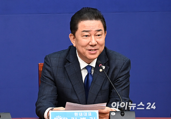 김병기 더불어민주당 원내대표가 21일 서울 여의도 국회에서 열린 최고위원회의에서 발언하고 있다. [사진=곽영래 기자]