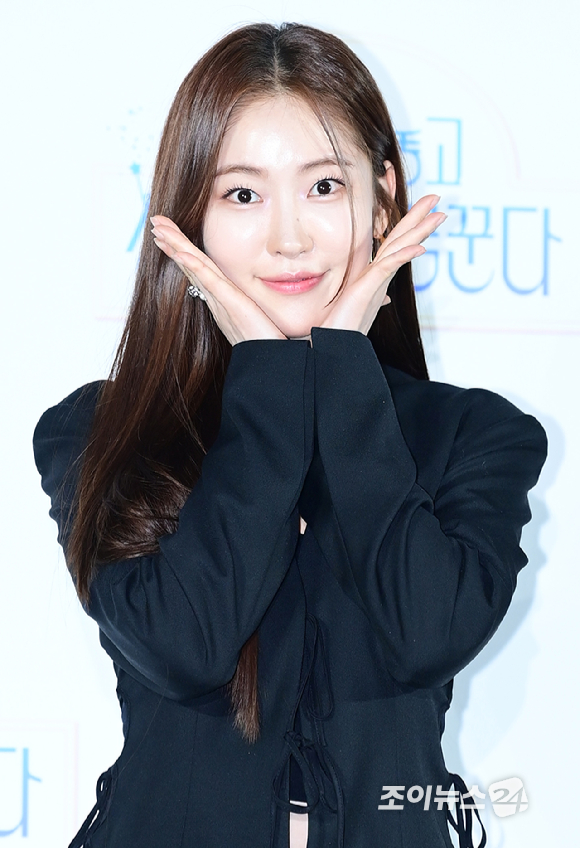 배우 송지우가 29일 오전 서울 CGV 용산아이파크몰에서 열린 티빙 오리지널 시리즈 '나는 대놓고 신데렐라를 꿈꾼다' 제작발표회에 참석하고 있다. [사진=정소희 기자]