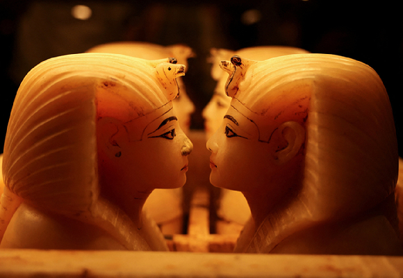 지난 4일 이집트 기자 피라미드 단지 근처에 있는 그랜드 이집트 박물관(GEM)이 공식 개관했다. 사진은 이집트 왕 투탕카멘 유물. [사진=연합뉴스]