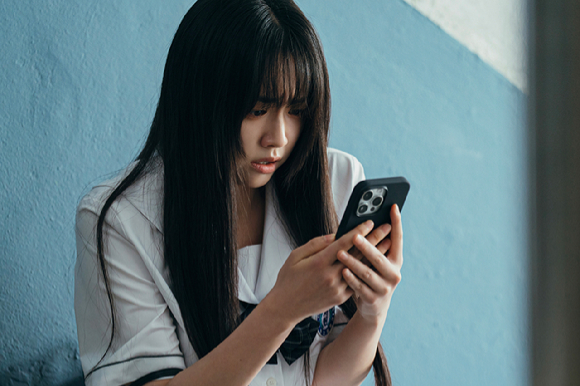 배우 강미나, 전소영, 현우석, 백선호가 넷플릭스 시리즈 '기리고'에서 열연하고 있다. [사진=넷플릭스]