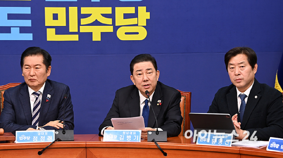 김병기 더불어민주당 원내대표가 12일 서울 여의도 국회에서 열린 최고위원회의에서 발언하고 있다. [사진=곽영래 기자]