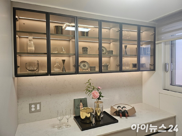 '왕길역 로열파크씨티 푸르지오'의 모형도. [사진=안다솜 기자]