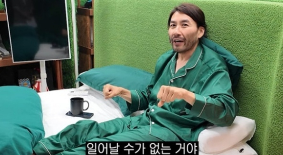 노홍철, 300kg 바이크에 깔리는 사고 당했다...구급차 출동→휠체어 신세